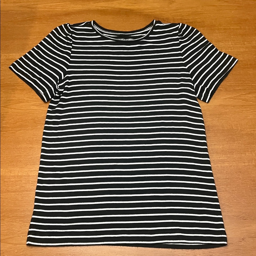 LOFT Black & White Super Soft Striped Lightweight Sweater, Short Sleeve, Sz S